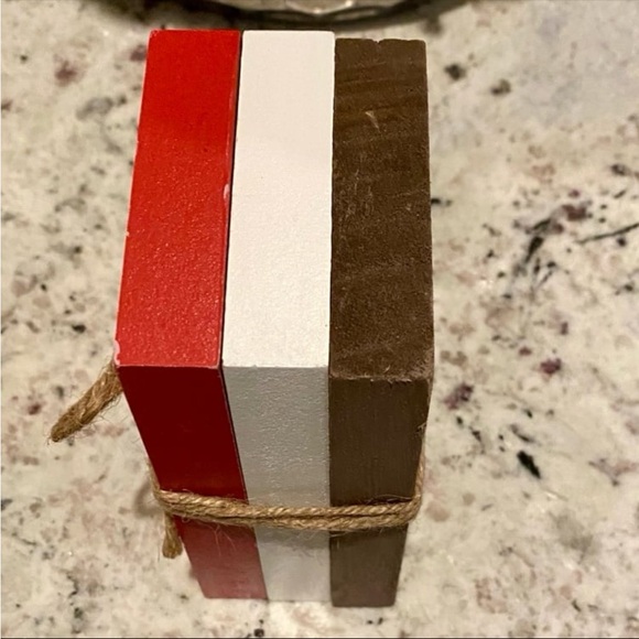 Target BP 2022 Hot Cocoa Bar Wood Book Tabletop Sign 3 Wooden Books with Bow - Picture 6 of 9